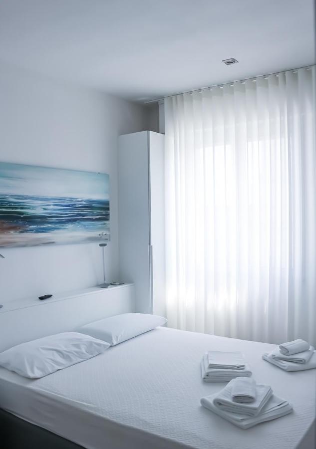 Bmp Apartment Atmosphere 2 Centrale, Vista Mare, Parcheggio Riccione Kültér fotó