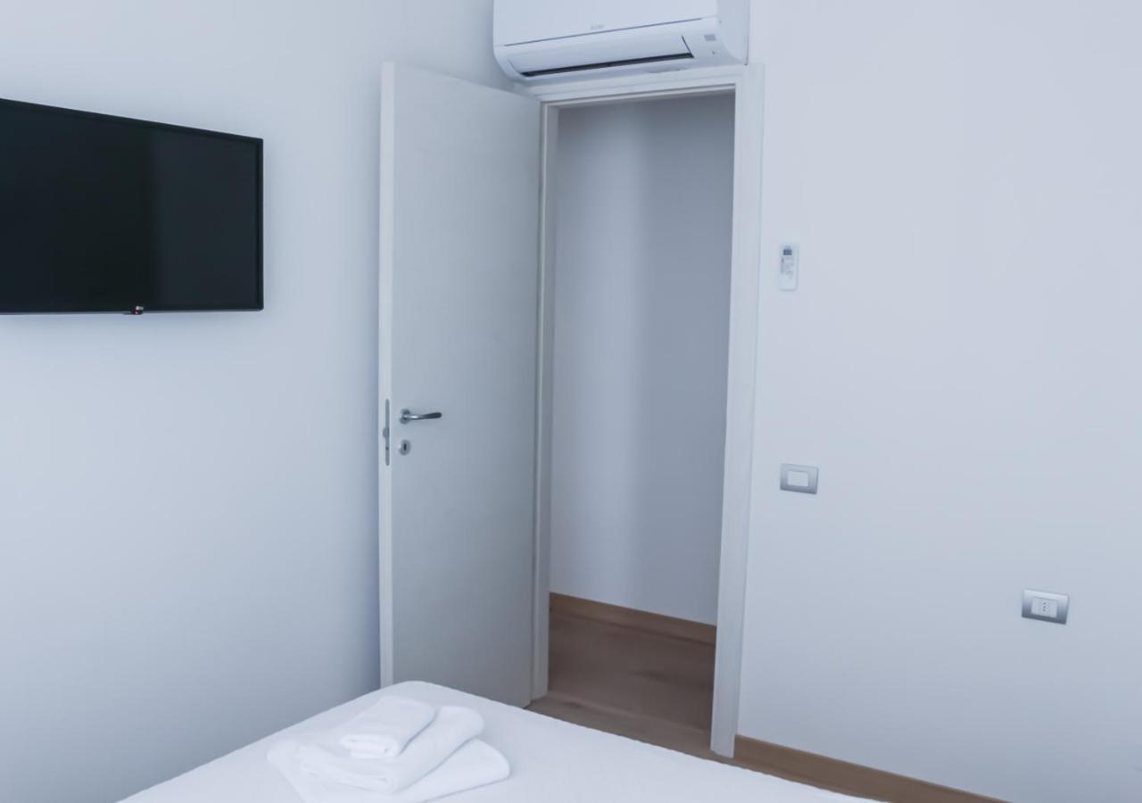 Bmp Apartment Atmosphere 2 Centrale, Vista Mare, Parcheggio Riccione Kültér fotó