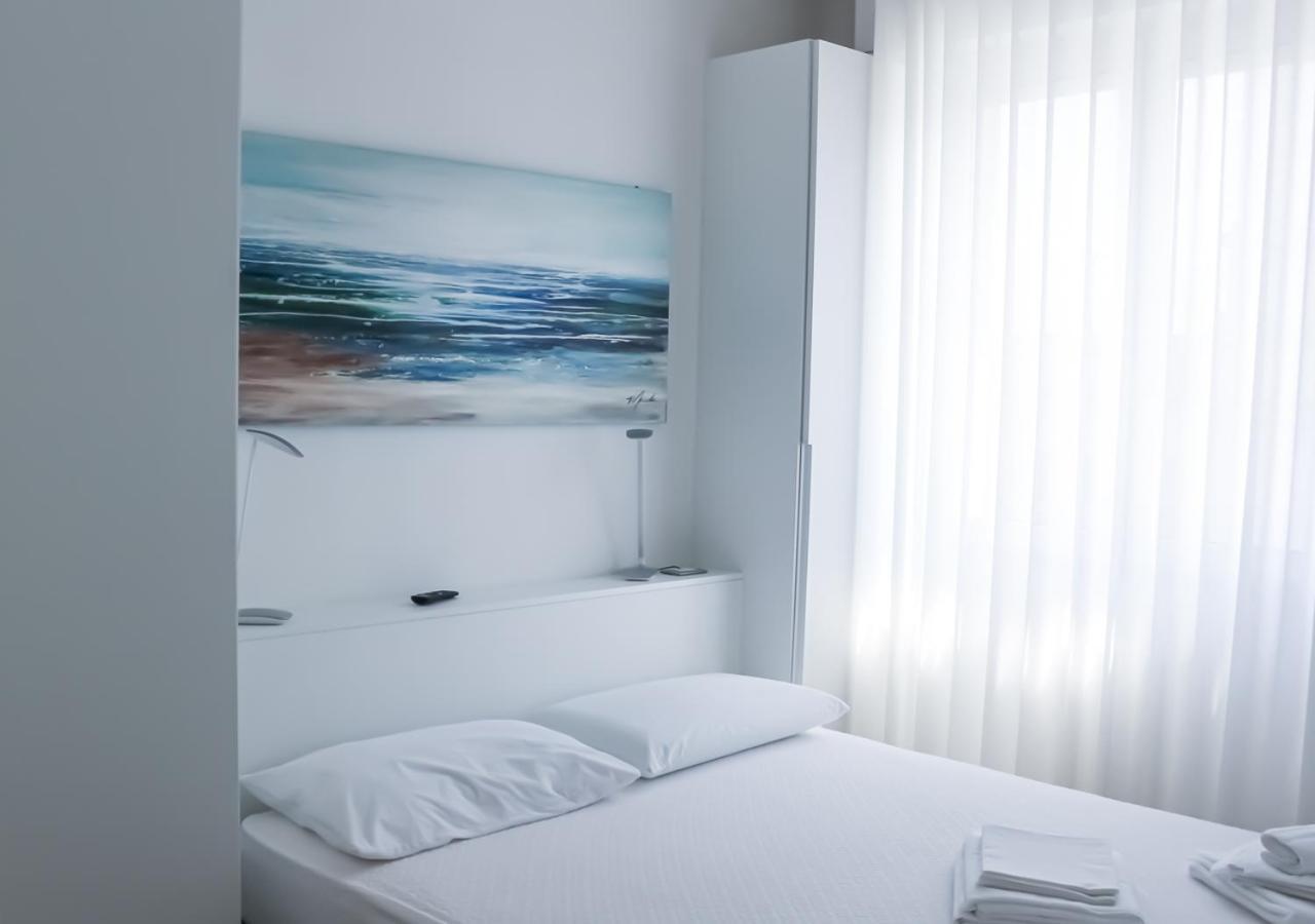 Bmp Apartment Atmosphere 2 Centrale, Vista Mare, Parcheggio Riccione Kültér fotó
